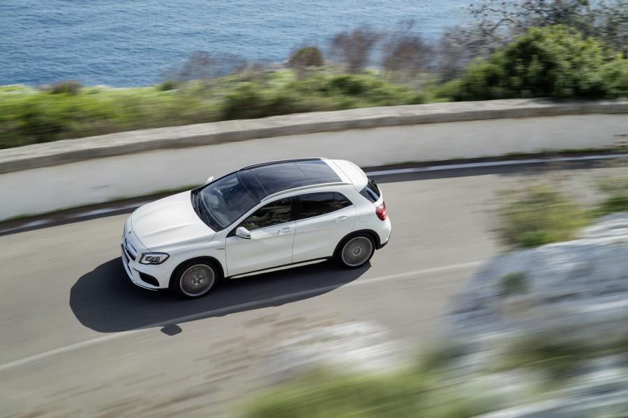  Mercedes-AMG GLA45 4Matic 2017 года  (WW) (фото 6 из 40)